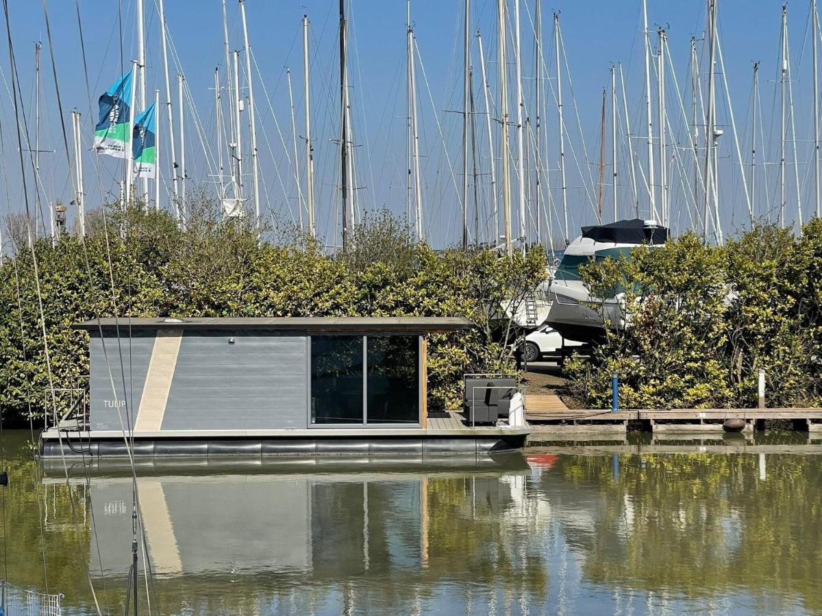 Waterfront Houseboat Near The Centre Hotel Monnickendam Luaran gambar